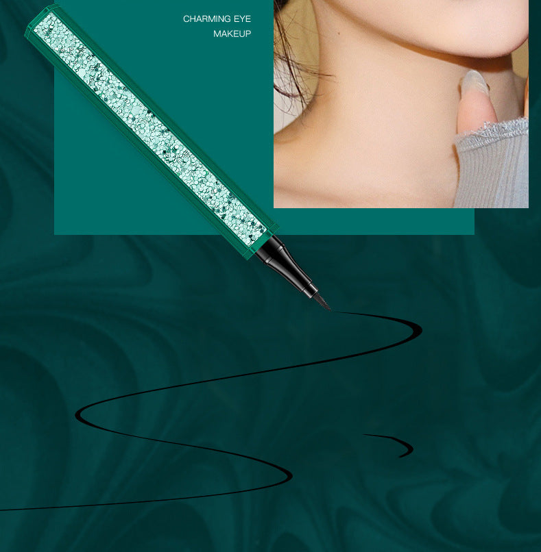 Set za ljepotu s jastučićem, BB kremom, ružem za usne i tušem za oči﻿