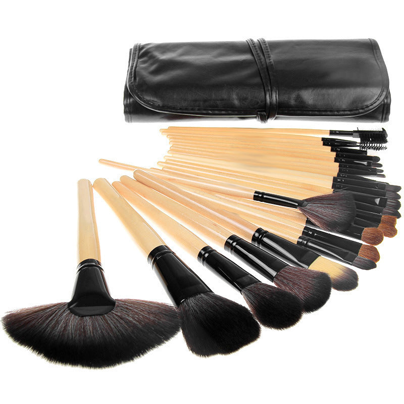 Set beauty alata s kistovima za šminku s drškom od drveta
